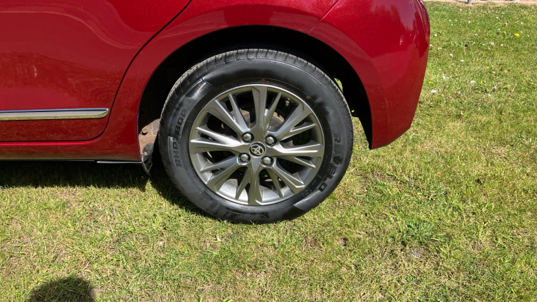 Toyota Yaris 1.5 VVT-i Icon Tech 5dr Petrol Hatchback